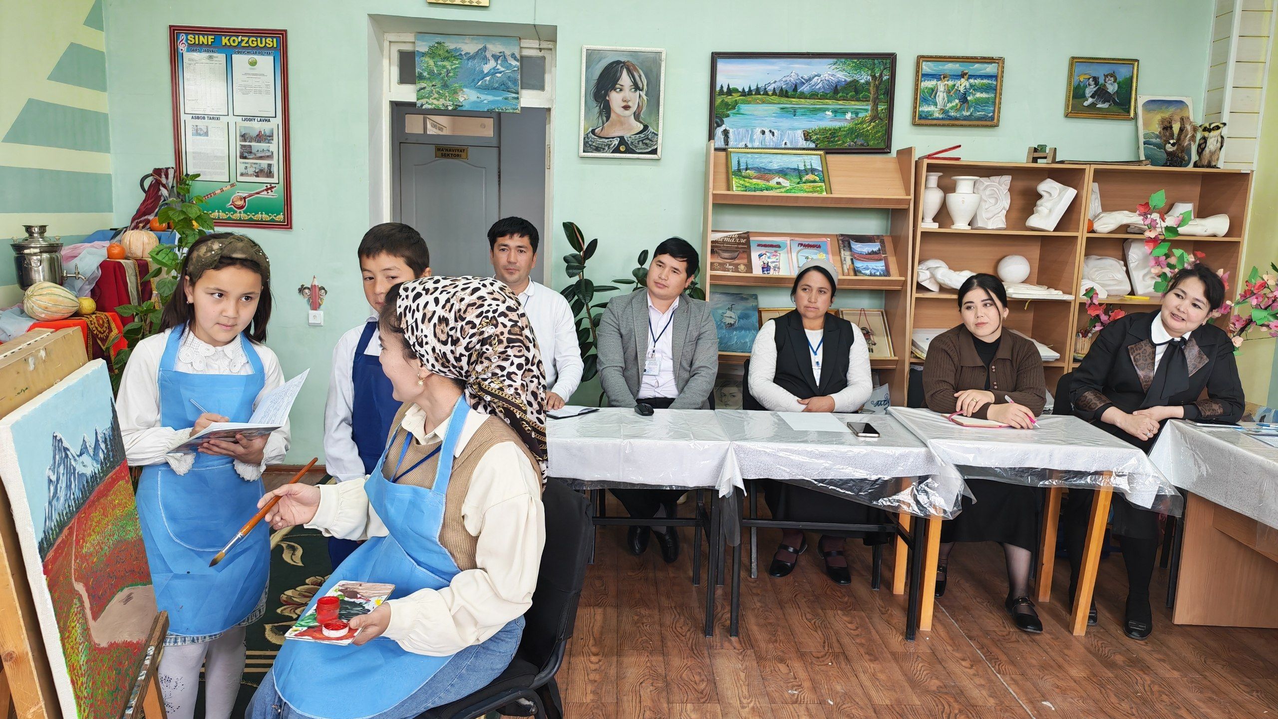 Oltinsoy tumani 15-bolalar musiqa va san’at maktabida tasviriy san’at sinfi o‘qituvchisi Sh. Sultonovaning “Tasviriy san’at tarixi” fanidan ochiq darsi o‘tkazildi.